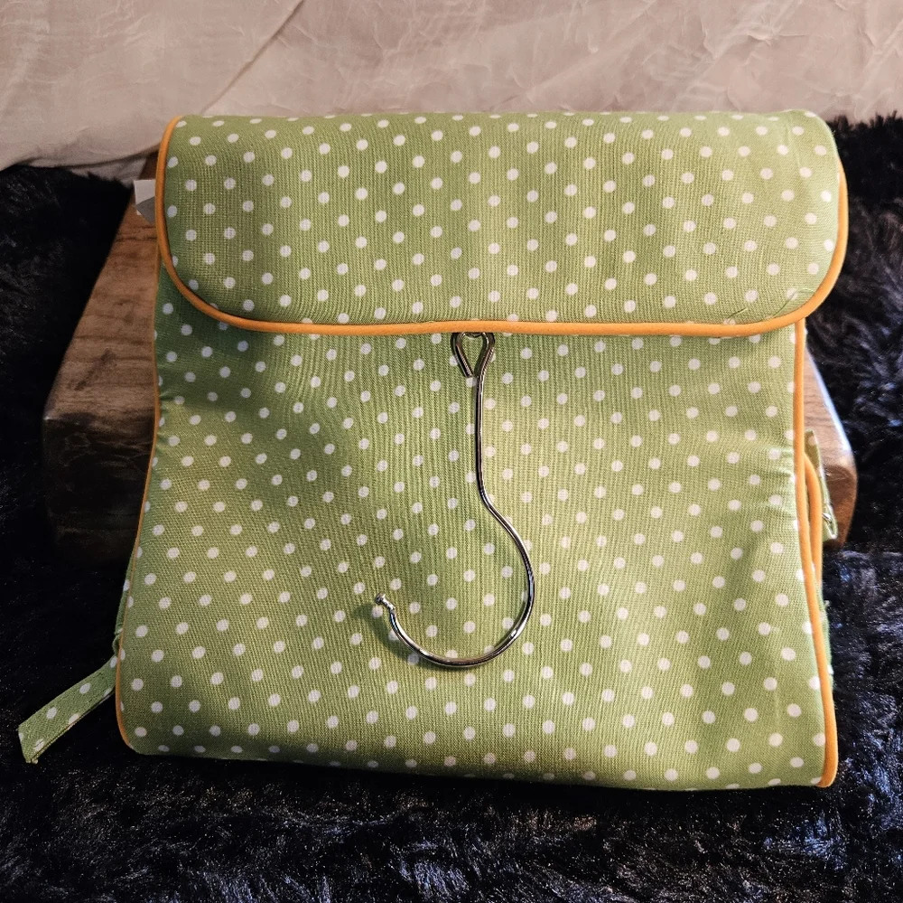 🌹 Once Upon a Rose Hanging Travel Makeup Bag
